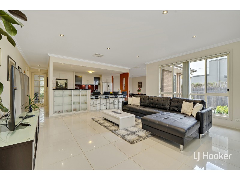 19 Beveridge Crescent, Forde ACT 2914