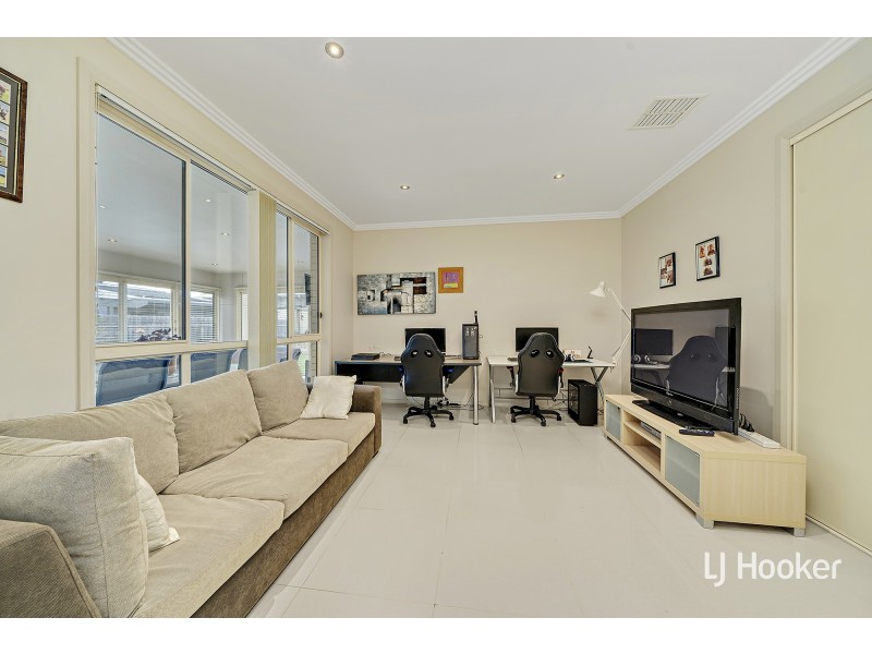 19 Beveridge Crescent, Forde ACT 2914