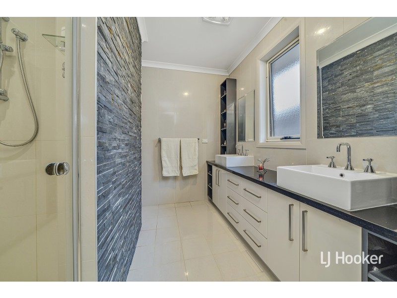 19 Beveridge Crescent, Forde ACT 2914