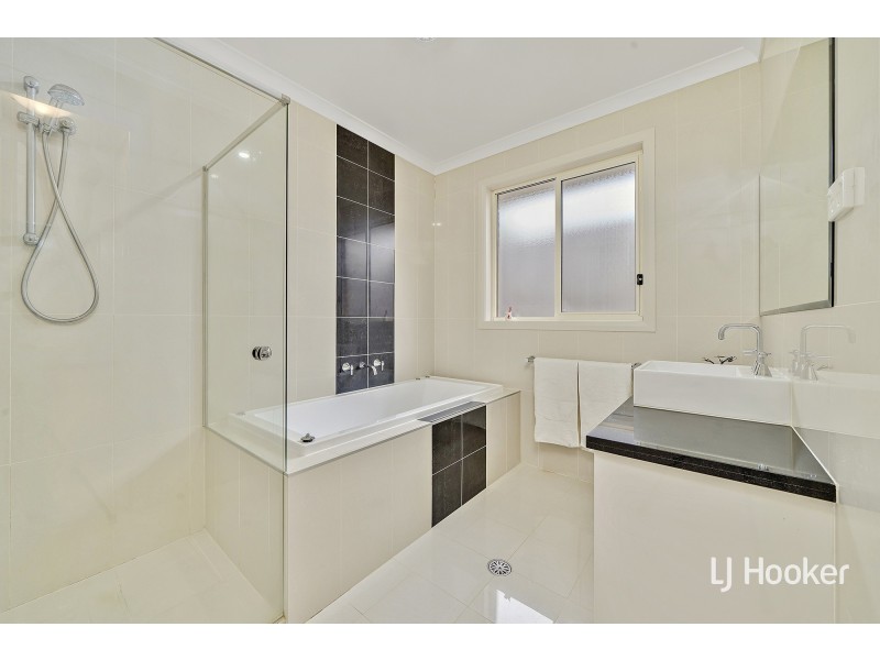 19 Beveridge Crescent, Forde ACT 2914