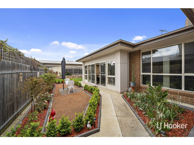 19 Beveridge Crescent, Forde ACT 2914
