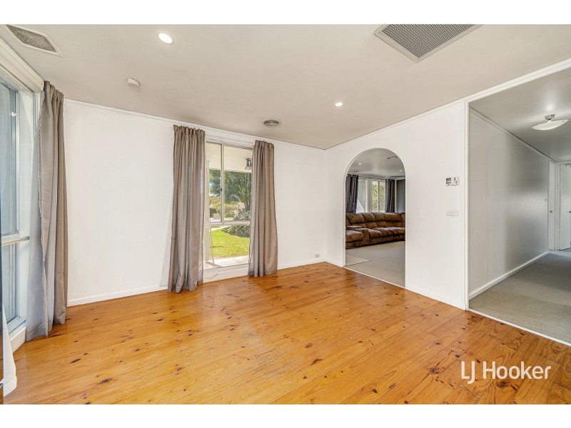 27 Hosking Place, Melba ACT 2615