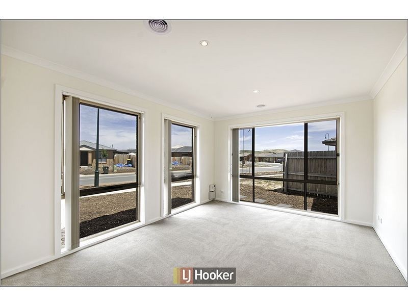 4 Hilda Kincaid Street, Macgregor ACT 2615