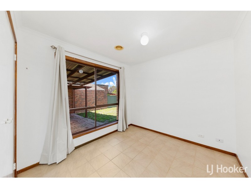 6 Lidgett Place, Florey ACT 2615