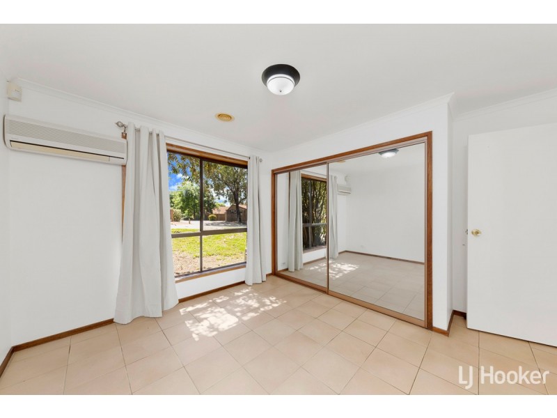 6 Lidgett Place, Florey ACT 2615