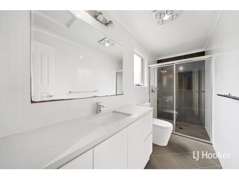 51 Wrenfordsley Place, Latham ACT 2615