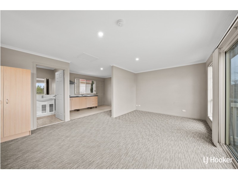 74B Kelleway Avenue, Nicholls ACT 2913
