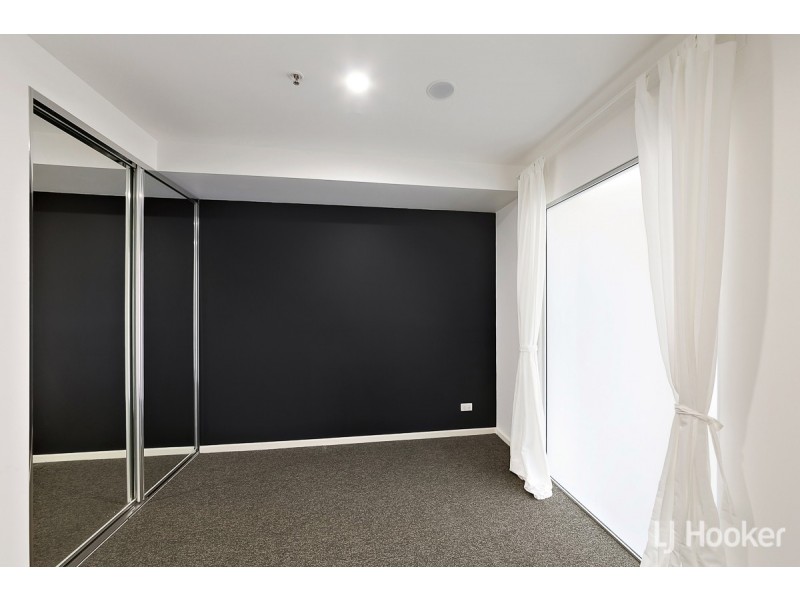 2013/120 Eastern Valley Way, Belconnen ACT 2617