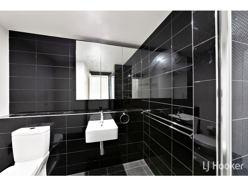 2013/120 Eastern Valley Way, Belconnen ACT 2617