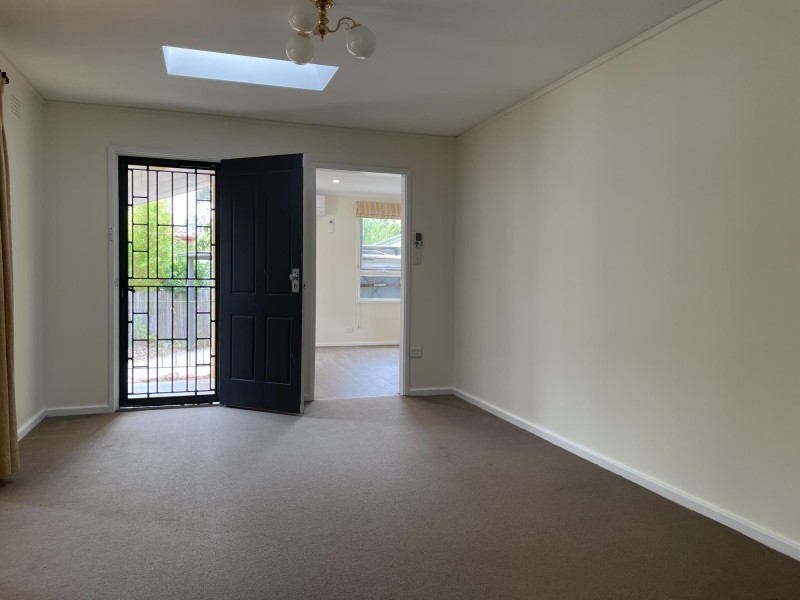 8 Knaggs Crescent, Page ACT 2614