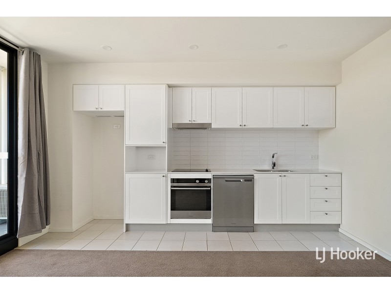 50/1 Anthony Rolfe Avenue, Gungahlin ACT 2912