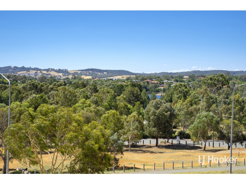 50/1 Anthony Rolfe Avenue, Gungahlin ACT 2912