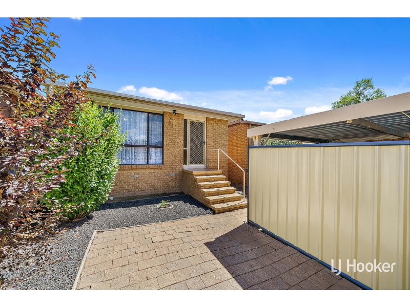 21 Summerville Crescent, Florey ACT 2615