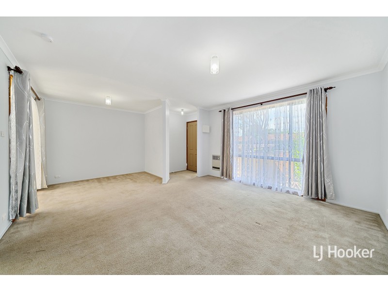 21 Summerville Crescent, Florey ACT 2615