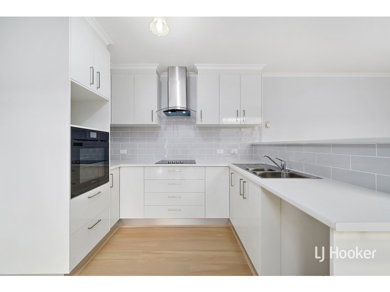 21 Summerville Crescent, Florey ACT 2615