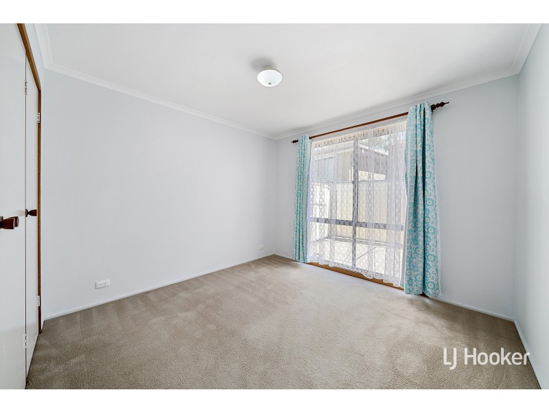 21 Summerville Crescent, Florey ACT 2615