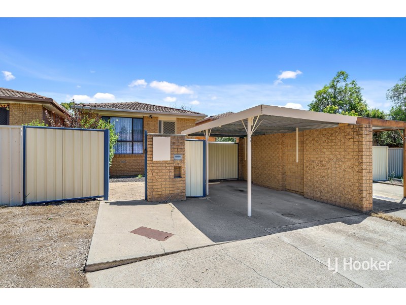 21 Summerville Crescent, Florey ACT 2615
