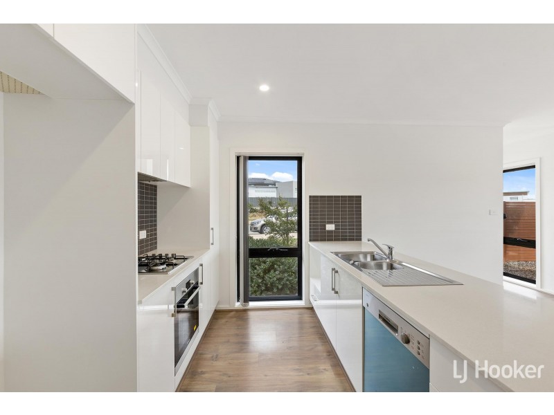 72 Wanderlight Avenue, Lawson ACT 2617