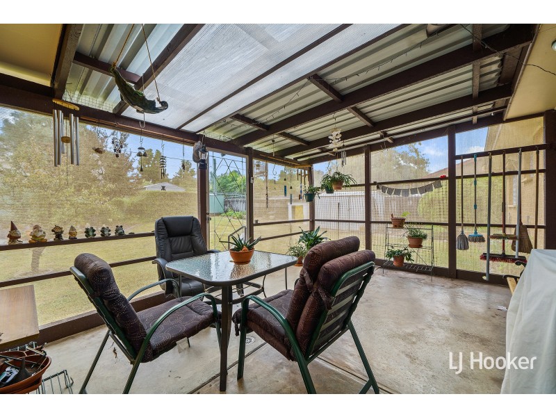 100 Dalley Crescent, Latham ACT 2615