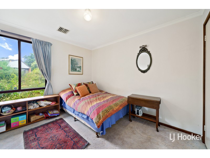 8 Macfarlan Place, Latham ACT 2615