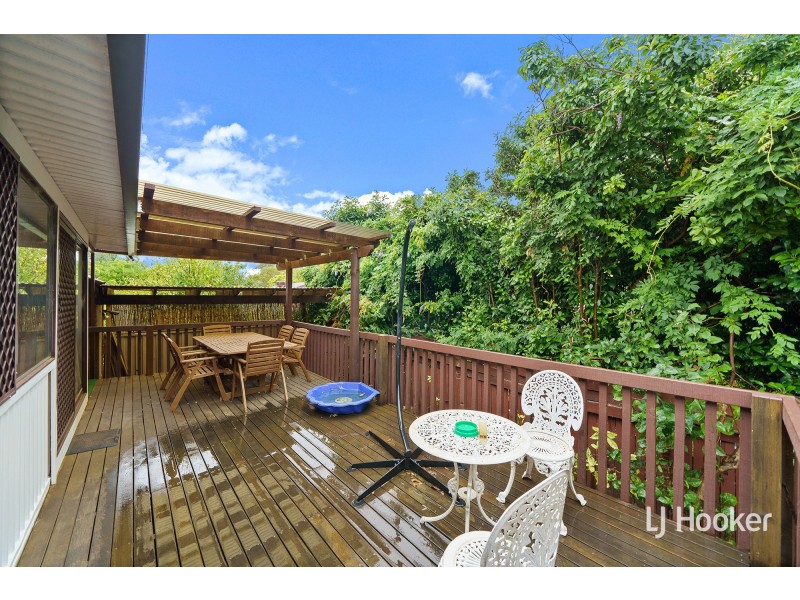 8 Macfarlan Place, Latham ACT 2615