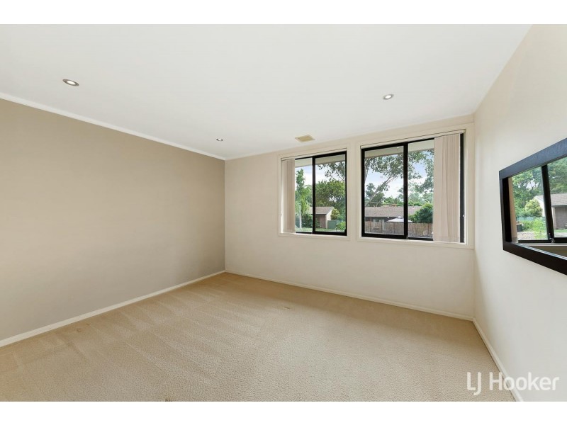 16 Cavill Close, Holt ACT 2615