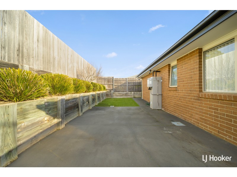 10/141 Macfarlane Burnet Avenue, Macgregor ACT 2615