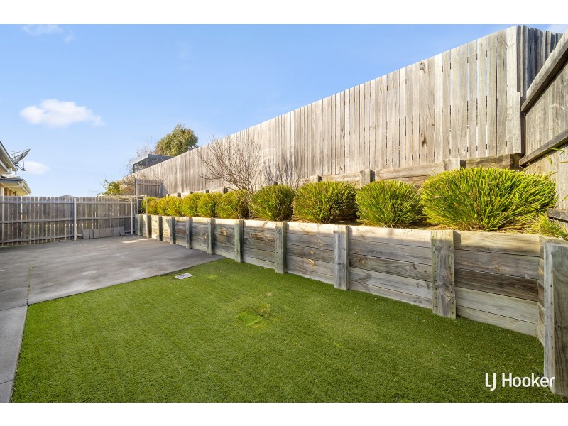 10/141 Macfarlane Burnet Avenue, Macgregor ACT 2615