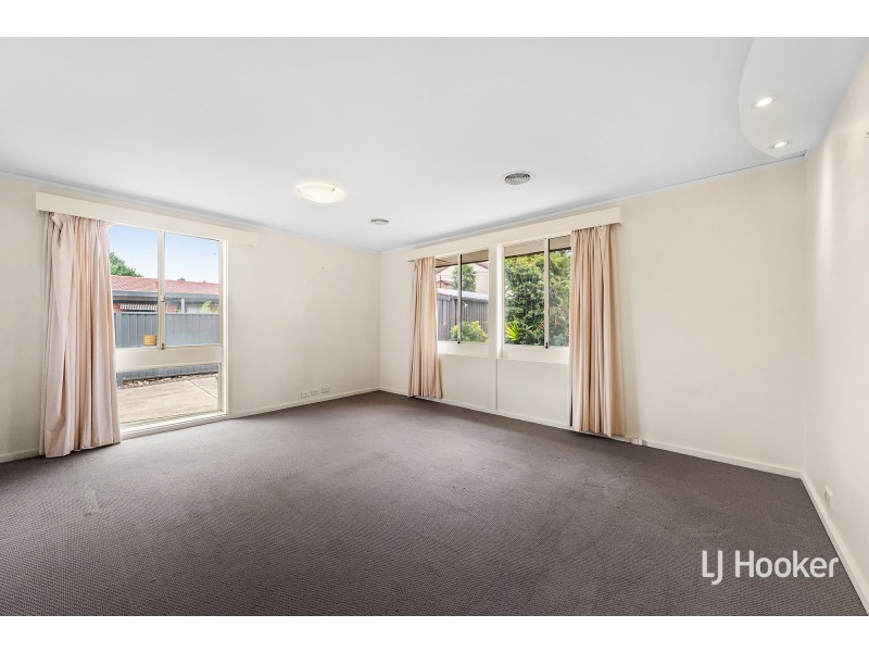 7 Bennie Street, Macgregor ACT 2615