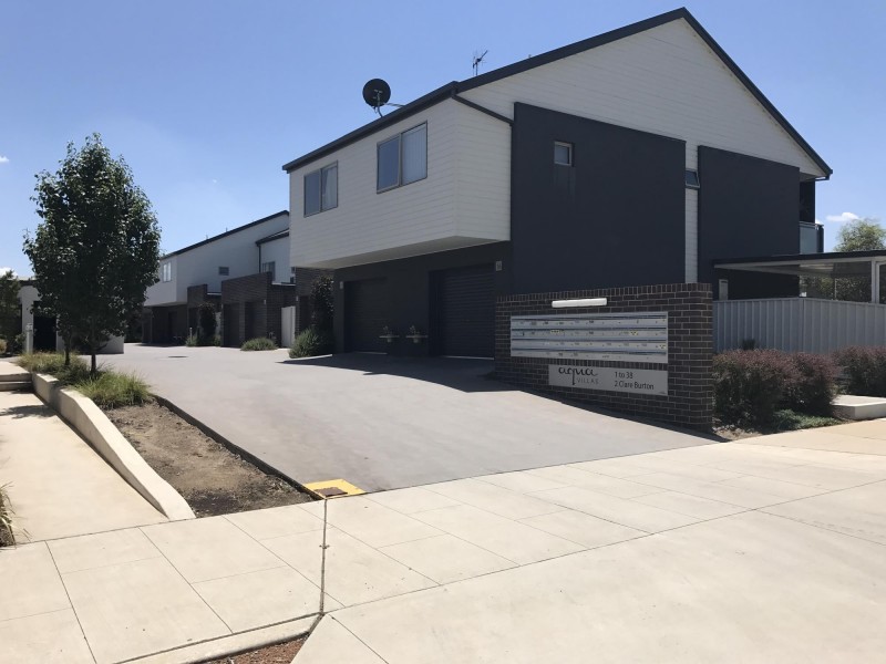 20/2 Clare Burton Crescent, Franklin ACT 2913