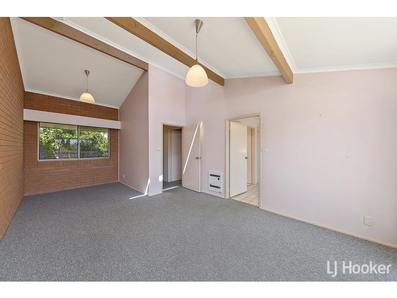 1/2 Carne Place, Florey ACT 2615