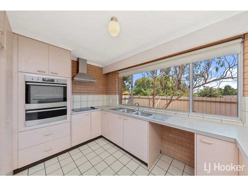 1/2 Carne Place, Florey ACT 2615