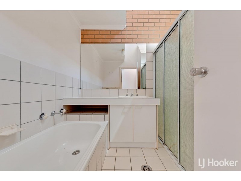1/2 Carne Place, Florey ACT 2615