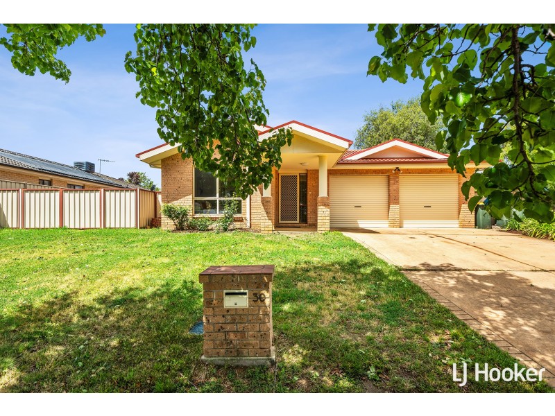 30 Coolgardie Street, Dunlop ACT 2615