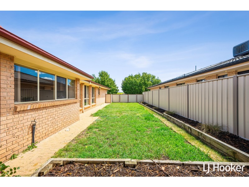 30 Coolgardie Street, Dunlop ACT 2615