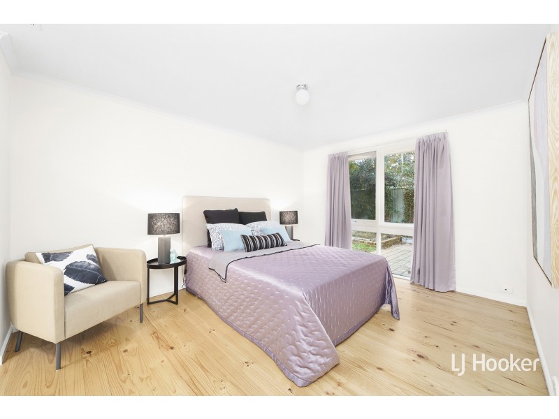 8 Wallis Place, Spence ACT 2615