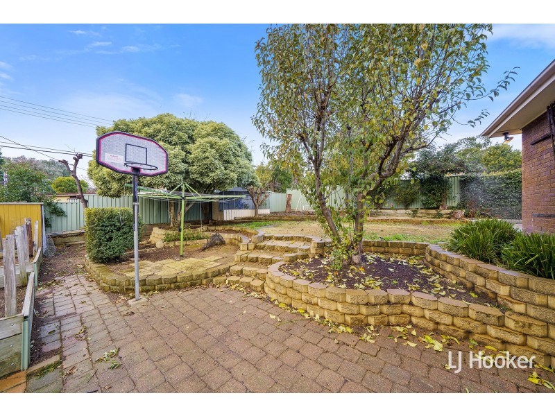 8 Wallis Place, Spence ACT 2615
