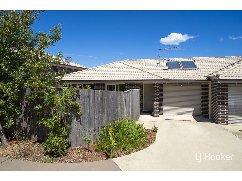 8/88 Eccles Circuit, Macgregor ACT 2615