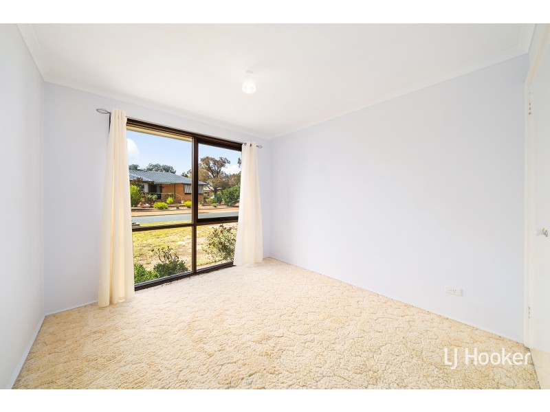 4 Mckid Court, Charnwood ACT 2615
