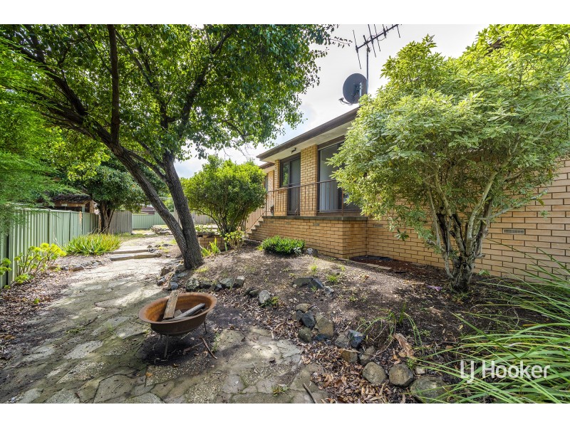 4 Mckid Court, Charnwood ACT 2615