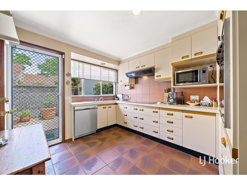 2/10 Murray Crescent, Griffith ACT 2603
