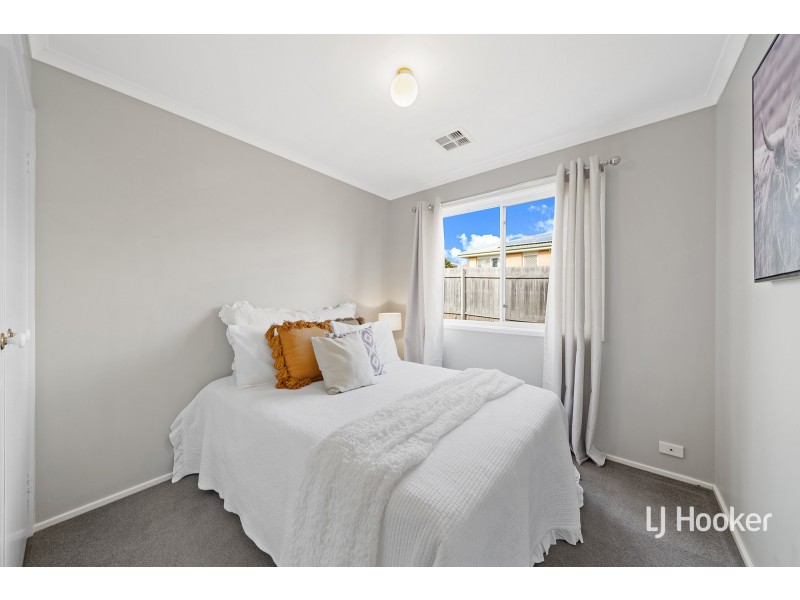 35 Hugh McKay Crescent, Dunlop ACT 2615