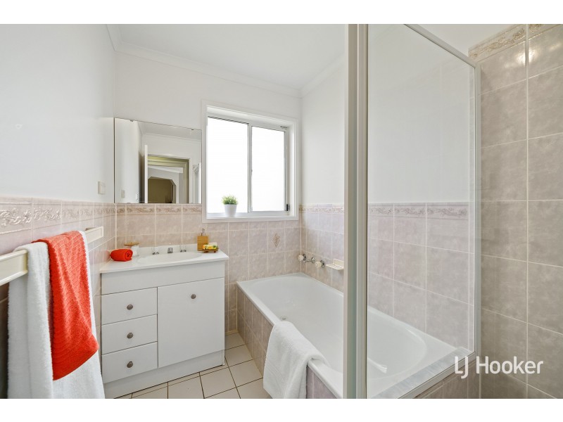 35 Hugh McKay Crescent, Dunlop ACT 2615