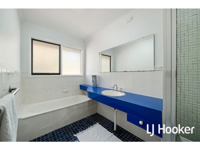 22 Handcock Crescent, Macgregor ACT 2615