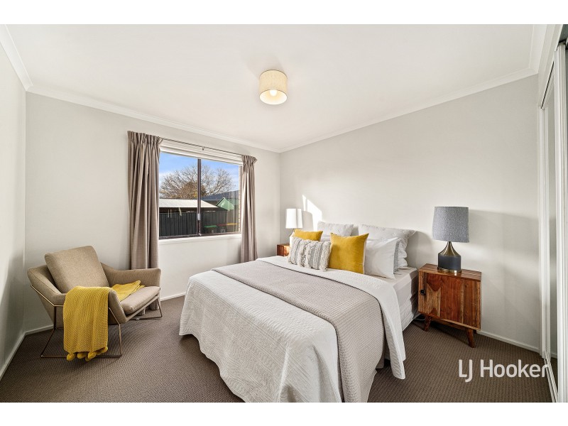 8 Summerville Crescent, Florey ACT 2615