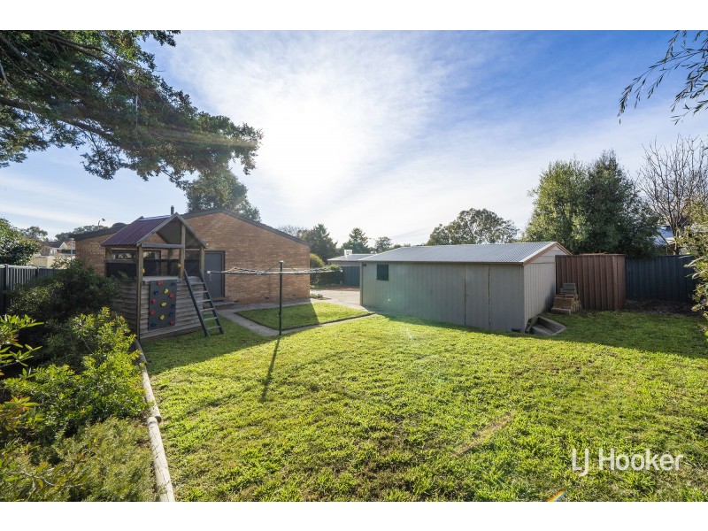 8 Summerville Crescent, Florey ACT 2615