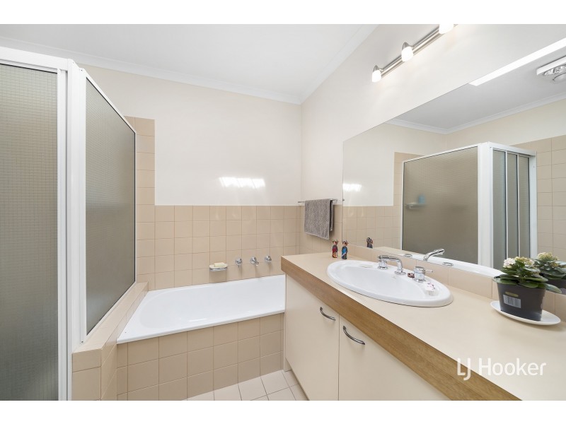 5 Carne Place, Florey ACT 2615