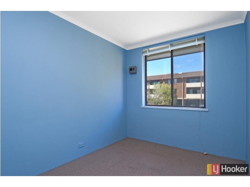 2/30 Springvale Drive, Hawker ACT 2614