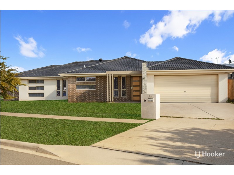 38 Rob Riley Circuit, Bonner ACT 2914