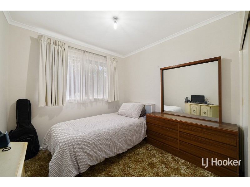 100 Dalley Crescent, Latham ACT 2615